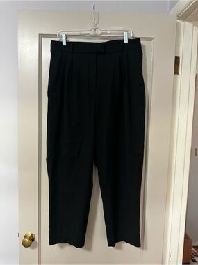 H&M Black Cropped Tailored Pants